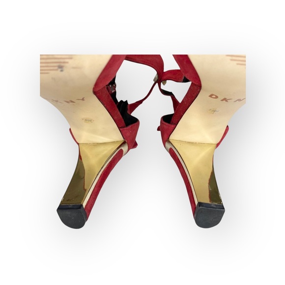 DKNY ༄ Colby T-Strap Platforms Heels Sandals༄ Red Suede Gold Detail ༄ 38 7.5M 8M - Picture 10 of 16